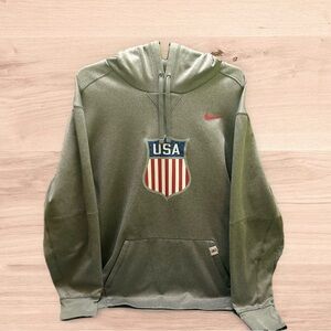 Nike USA 🇺🇸 Dri-FIT Gray Sweatshirt L